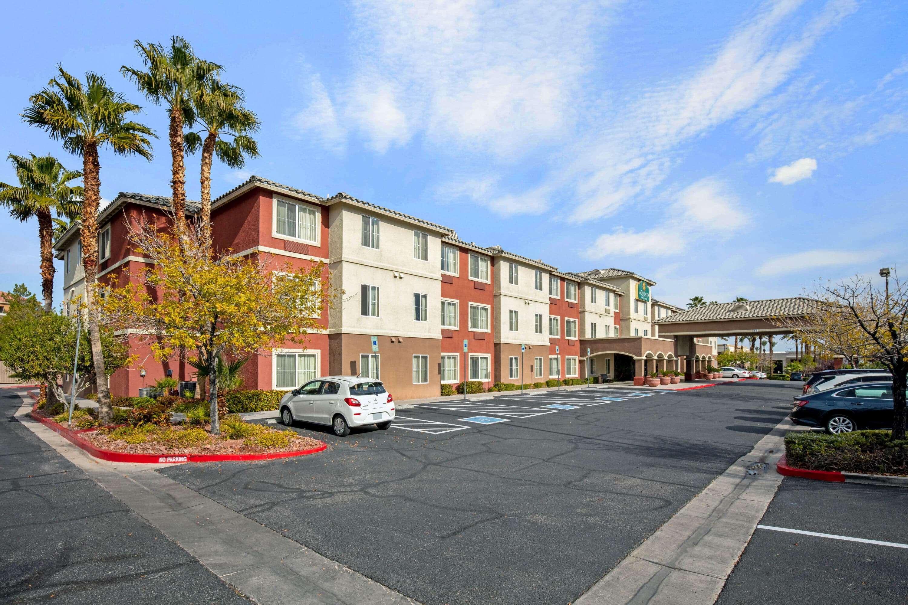 La Quinta By Wyndham Las Vegas Redrock/Summerlin Exterior photo